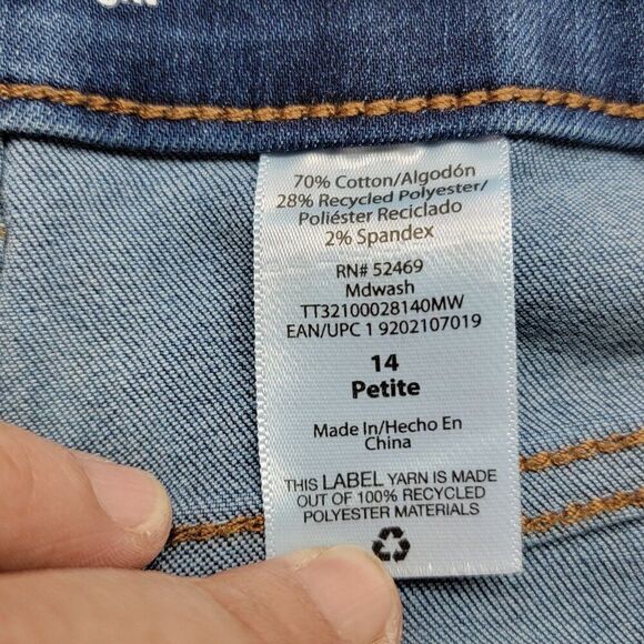 Time & Tru Women's Jeans Size 14 Petite Medium Wash Blue Denim 32x26 - Picture 5 of 9